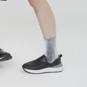 スポックシューズ
